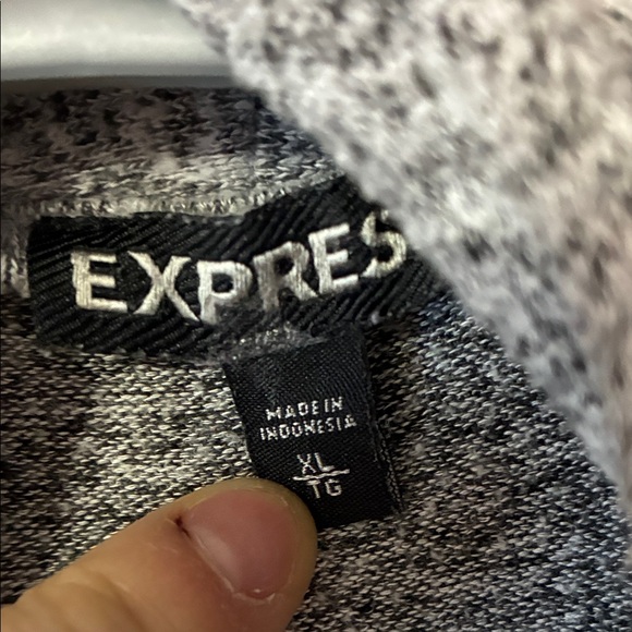 Express Gray Women's Sweater - Picture 4 of 5